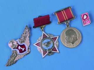 Vintage Soviet Russian Russia Ussr Lenin Military Medal Order Badge Pin Wings