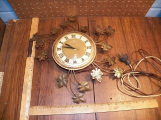 Vintage United Clock Corp.  Brass Metal Leaves Electric Wall Clock No.  77