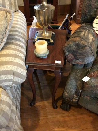 CH139: Queen Anne Wood End Table Local Pickup 3