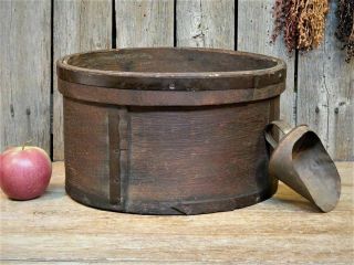 Aafa Early Antique Primitive Round Wood Dry Measure Pantry Box W/ Scoop