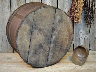 AAFA Early Antique Primitive Round Wood Dry Measure Pantry Box w/ Scoop 7