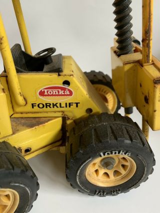 Vtg.  TONKA pressed steel FORKLIFT w/Orange Blinker & pivot action 5