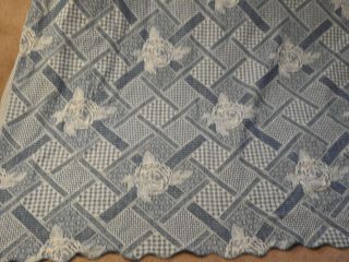 VINTAGE COVERLET/BED SPREAD/BED COVER 92X77 IN MACHINE KNITTED /ROSES IN BLUE 4