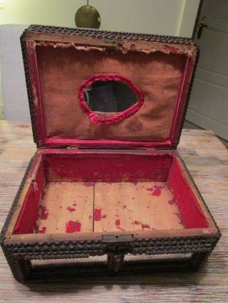 , ANTIQUE,  LARGE Chip Carved Tramp Art folk Box / Cigar chest / 6 Mirror c1900 8