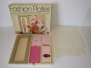 Vintage 1978 Tomy FASHION PLATES Girls Clothing Design Kit Toy COMPLETE/CLEAN 2