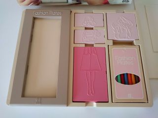 Vintage 1978 Tomy FASHION PLATES Girls Clothing Design Kit Toy COMPLETE/CLEAN 4