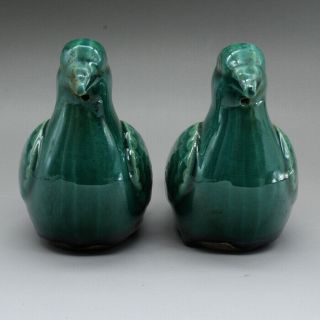 A Pair Chinese Old Hand - Carved Green Glaze Porcelain Magpie Statue D02