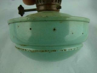 VINTAGE SAGE GREEN ENAMEL HAND HELD KELLY / PIXIE OIL LAMP CLEAR GLASS SHADE 3