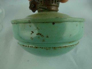 VINTAGE SAGE GREEN ENAMEL HAND HELD KELLY / PIXIE OIL LAMP CLEAR GLASS SHADE 4