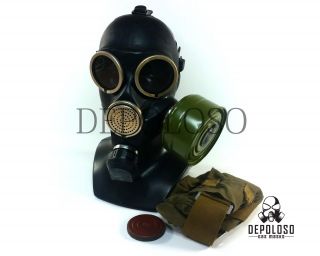 Soviet Russian Gas Mask Gp - 7.  Black Rubber.  Full Set.  Sizes S,  M,  L