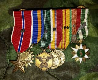 Vietnam Era Us Army Mini Medal Bar,  Bronze Star,  Air Medal,  Vietnam Gallantry