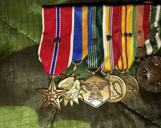 Vietnam Era US Army Mini Medal Bar,  Bronze Star,  Air Medal,  Vietnam Gallantry 2