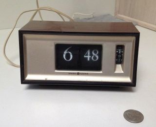 Vintage Mid - Century Modern Ge General Electric Flip Clock - Model 8116k
