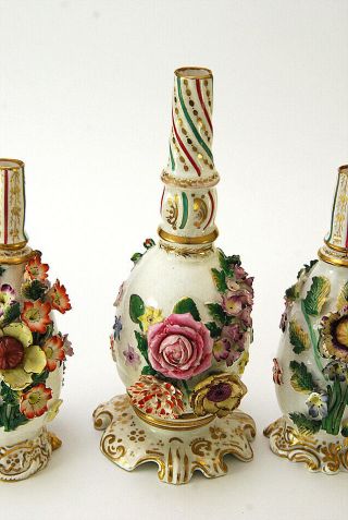4 Pc Gorgeous Coalbrookdale Porcelain Vases & Basket