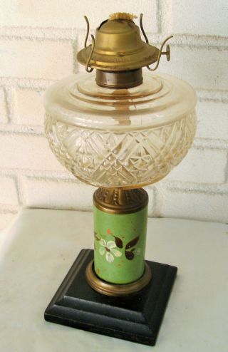 Outstanding Antique Oil Kerosene Lamp Lovely Floral Design Hand Painted