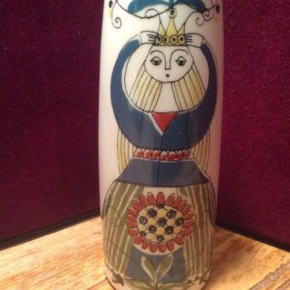 Mid - Century Folk Artist Enamel Painted Saga Norway Ceremic Vase Signed 7 "