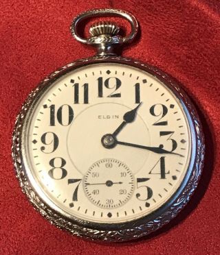 Vintage Elgin Pocket Watch 1938 / 16 Size / 17 Jewels Running