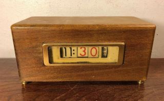 Vintage Tymeter Numechron Flip Shelf Clock Model 900 Pennwood Mcm