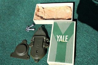 Vintage Yale Trunk Lock/hasp Heavy Cast Ww2 1943 Suit Case Foot Locker