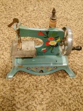 Lindstrom Vintage Metal Sewing Machine