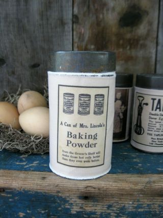 Small Antique Pantry Tin Mrs.  Lincolns Baking Powder