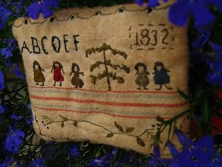 Primitive tiny Sampler Pillow 1832 THE 5 SISTERS Old Quilt Folk Art Rag Stuffed 3