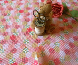 Vintage Pastel Pink Seersucker Cheater Quilt Fabric Grandmothers Garden