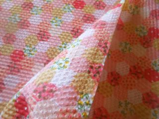 Vintage Pastel Pink Seersucker Cheater Quilt Fabric Grandmothers Garden 2