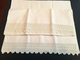 Vintage (irish ?) Linen Pillowcases - Hand Crochet Lace