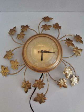 Vintage Wall Clock Mid Century Maple Leaf United Clock Vg