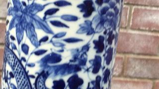 19th Century Chinese blue and white porcelain cylinder shape vase 5