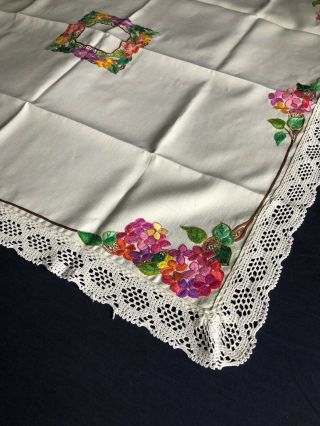 Awesome Vintage Floral Heavily Hand Embroidered Linen Tablecloth Lace Edging 6