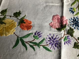 Lovely Vintage Floral Hand Embroidered Small Square Cream Irish Linen Tablecloth