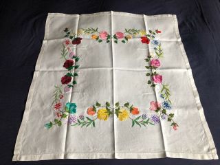 Lovely Vintage Floral Hand Embroidered Small Square Cream Irish Linen Tablecloth 2