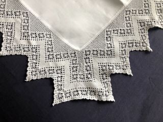 Edwardian Vintage White Irish Linen Tablecloth Crochet Edging Embroidery 3