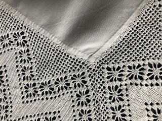 Edwardian Vintage White Irish Linen Tablecloth Crochet Edging Embroidery 8