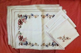 4 Vintage Off - White Linen Embroidered Placemats And Napkins