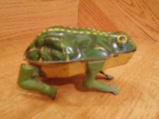 Frog Wind - up Tin Toy hops German colorful green very old 2