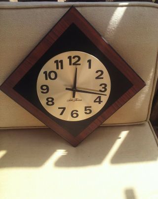 Seth Thomas Midtown Wall Clock 2435 - 001 - Late 