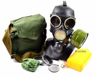 Soviet russian gas mask GP - 7 V.  Black rubber.  full set with all equipment.  M 3