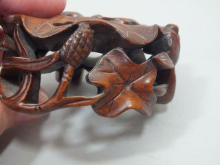 b) FINE CHINESE SHAPED DISPLAY STAND CARVED AS LILY PADS 19thC 3