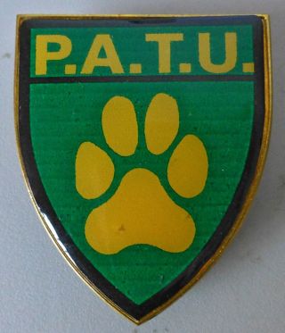 Rhodesia Patu Anti Terrorist Unit Commemorative Metal Africa Paw Print Arm Badge