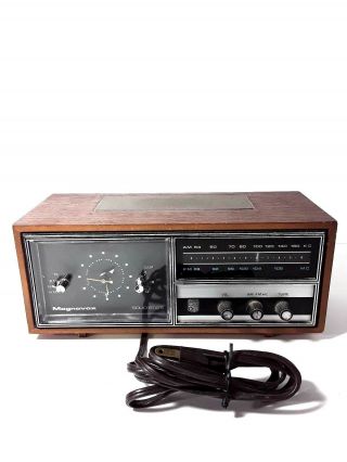 Vintage Magnavox 1r1706 Walnut Solid State Alarm Clock Radio - Parts Only