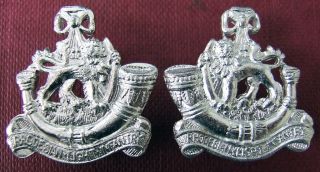 Rhodesian Light Infantry Para Command0 Pair Africa Bugle Collar Badge