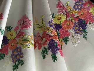 GORGEOUS VINTAGE HAND EMBROIDERED TABLECLOTH FLORAL POSIES 5