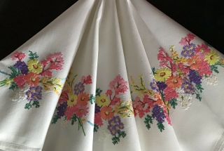 GORGEOUS VINTAGE HAND EMBROIDERED TABLECLOTH FLORAL POSIES 6