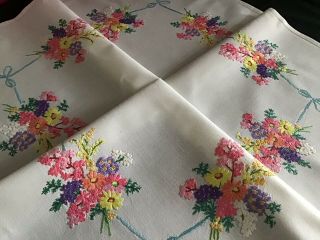 GORGEOUS VINTAGE HAND EMBROIDERED TABLECLOTH FLORAL POSIES 7