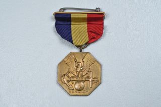 Wwii U.  S.  Navy Marine Corps Medal W/wrap Broach