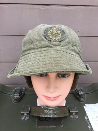 1989 Canadian Bush Hat Parktown Hat With Medical Badge Quarpel Size Medium 7 - 3/8