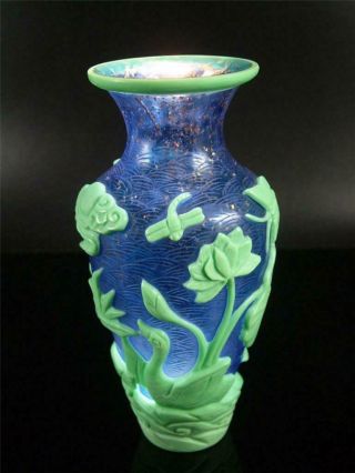 Fine Old Chinese Peking Glass Made Bottle Vase Pot Statue Bird,  Lotus,  Ducks